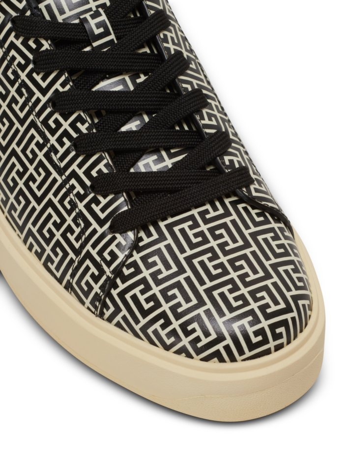 %Best sneaker fits store Products%