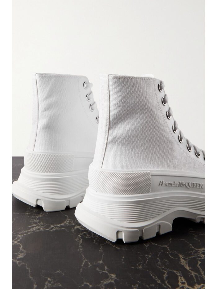 %Best sneaker fits store Products%