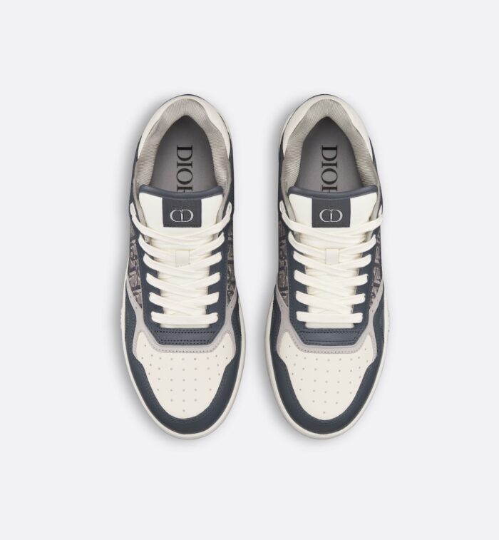 %Best sneaker fits store Products%