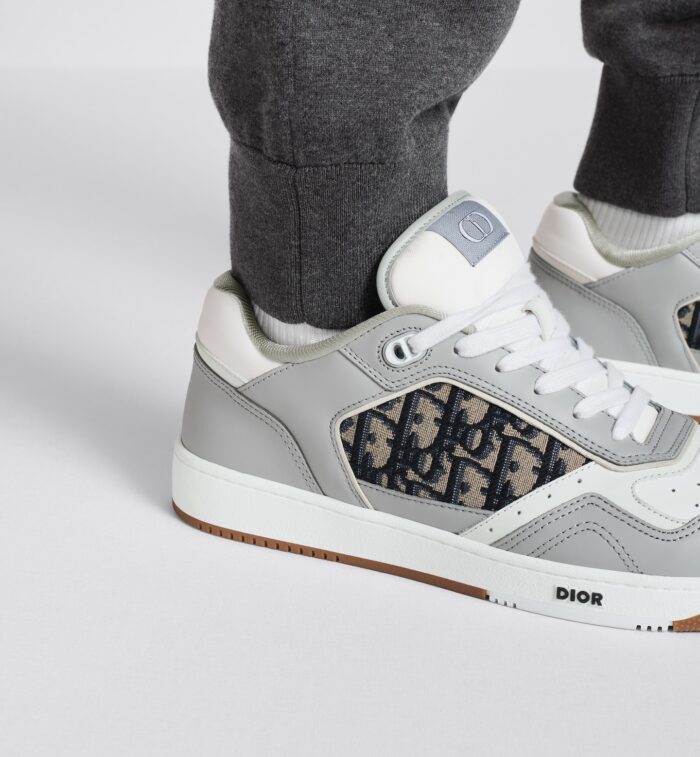 %Best sneaker fits store Products%