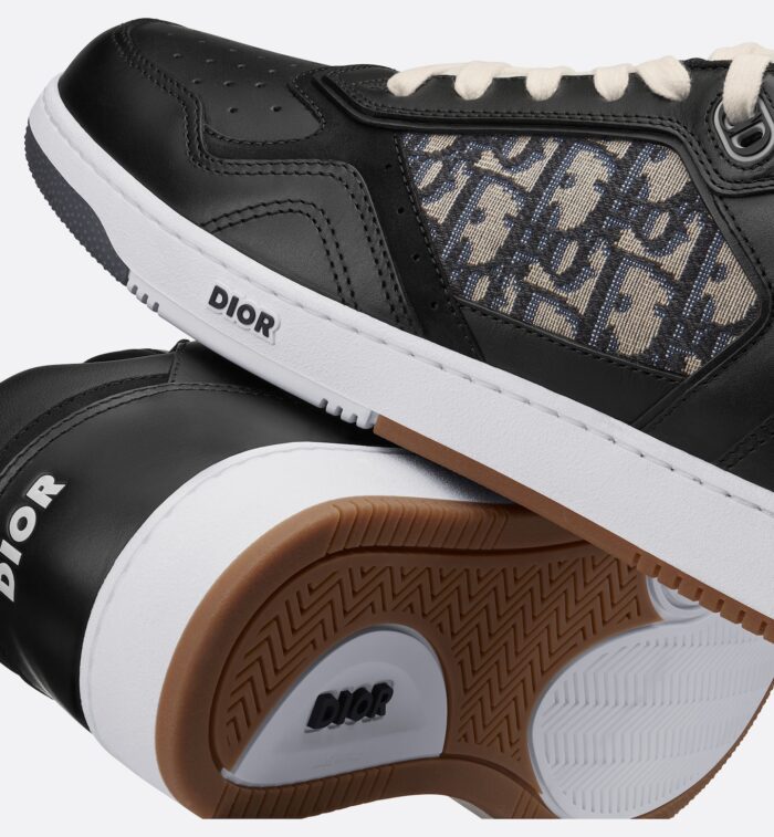 %Best sneaker fits store Products%