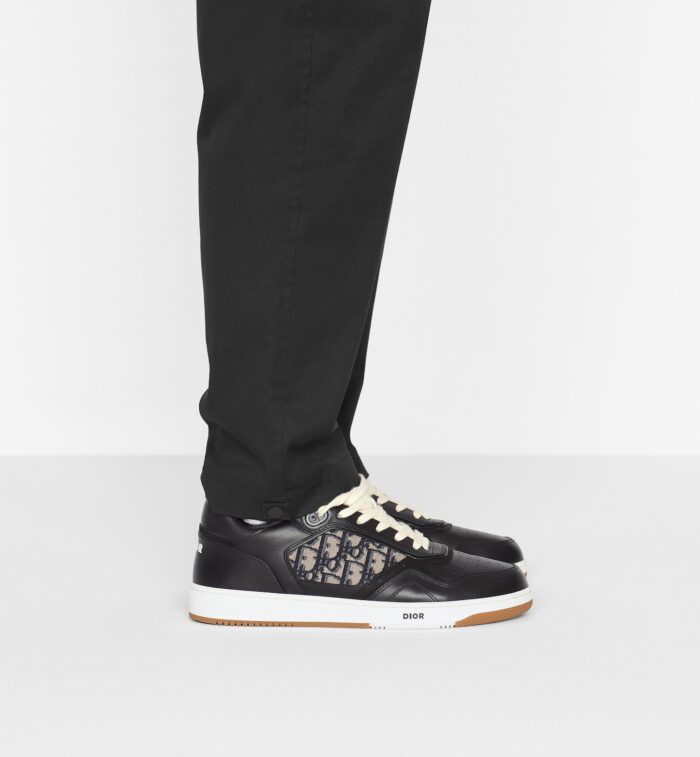%Best sneaker fits store Products%