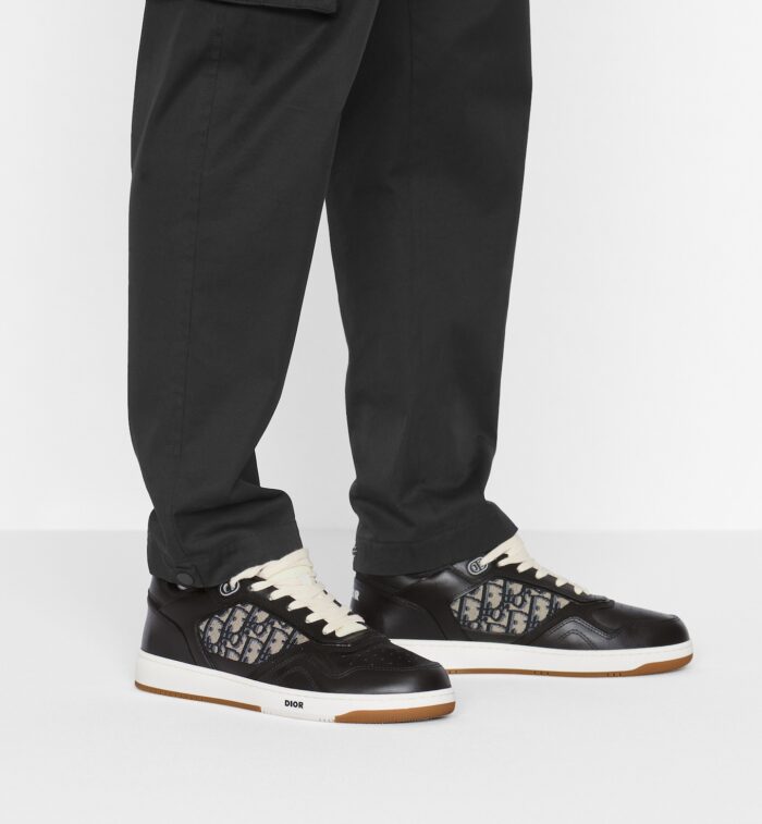 %Best sneaker fits store Products%