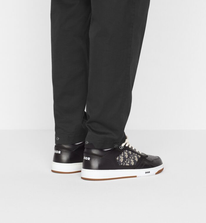 %Best sneaker fits store Products%